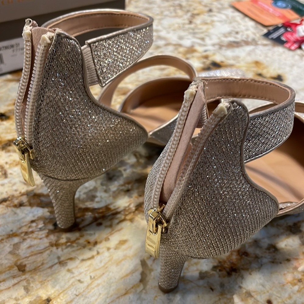 Brand New FRANCO SARTO Platinum zip up shoes! An Awesome Holiday Shoe - Picture 6 of 6